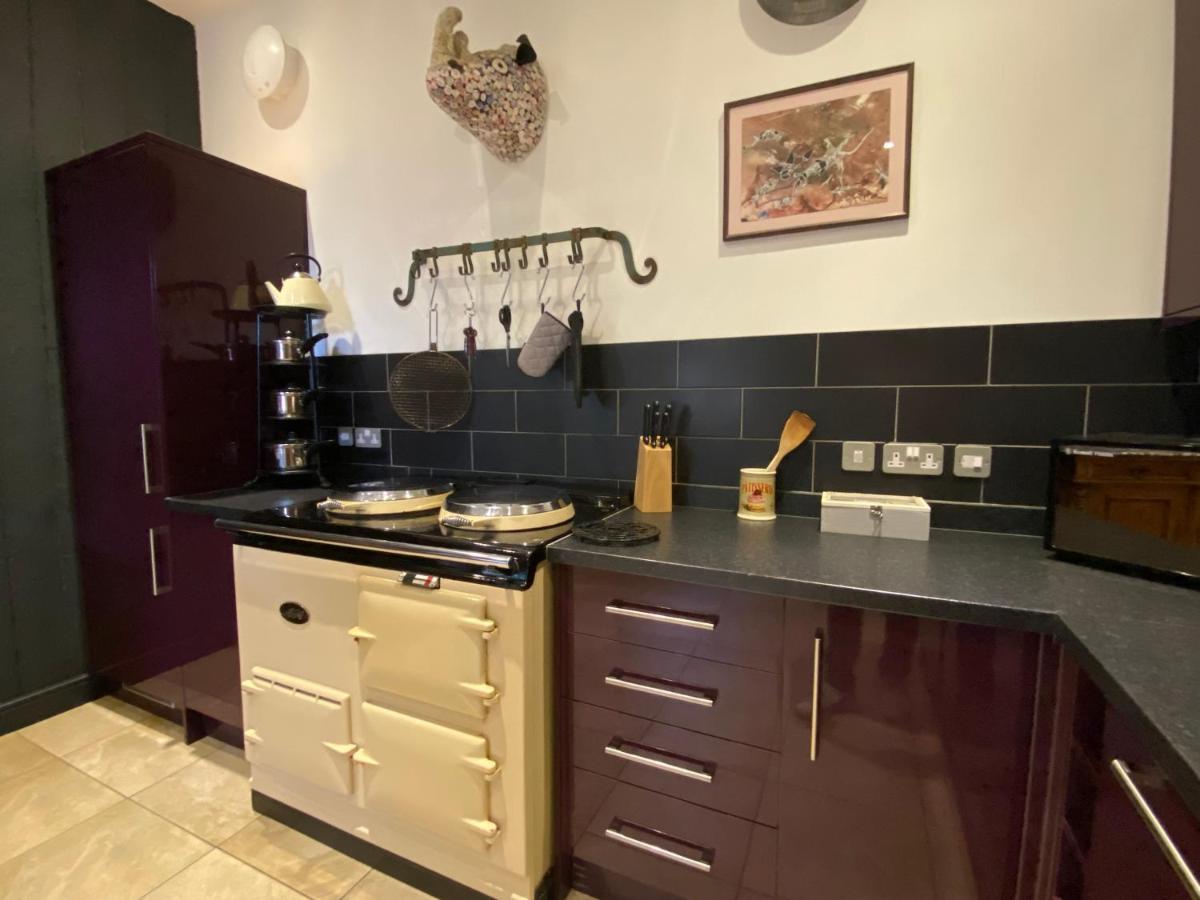 Betsey Trotwood. Historic Stylish 2-Bed Cottage. Blundeston 外观 照片